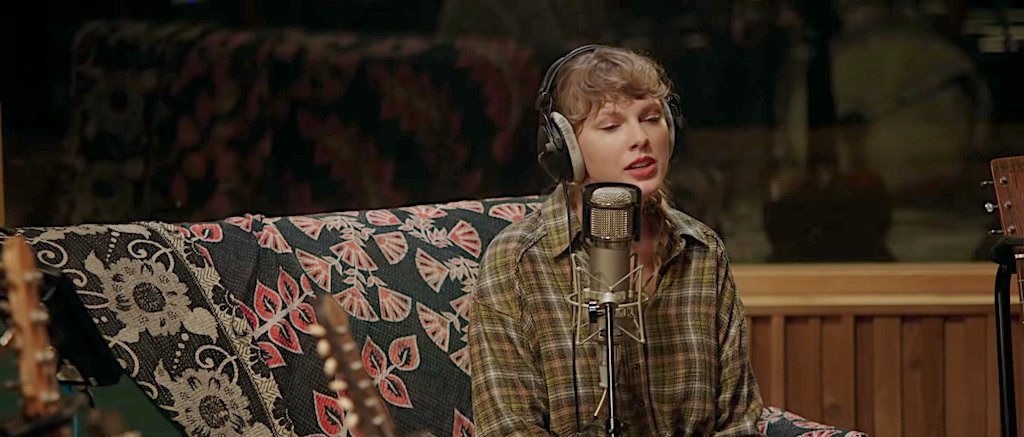 taylor-swift-folklore-the-long-pond-studio-sessions-top.jpg
