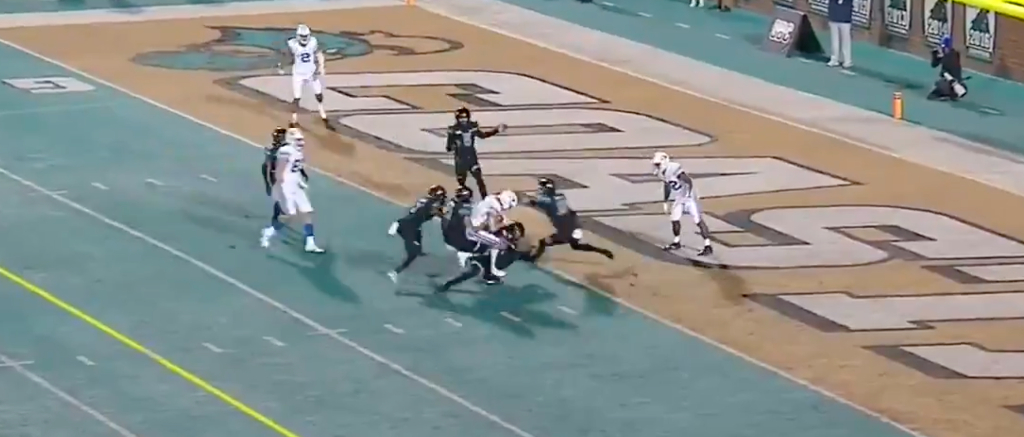 Coastal Carolina-BYU Ends With Cougars Receiver Coming Up A Yard Short