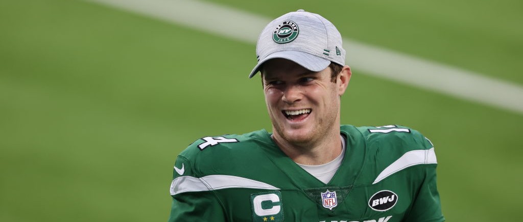 darnold-top-1.jpg