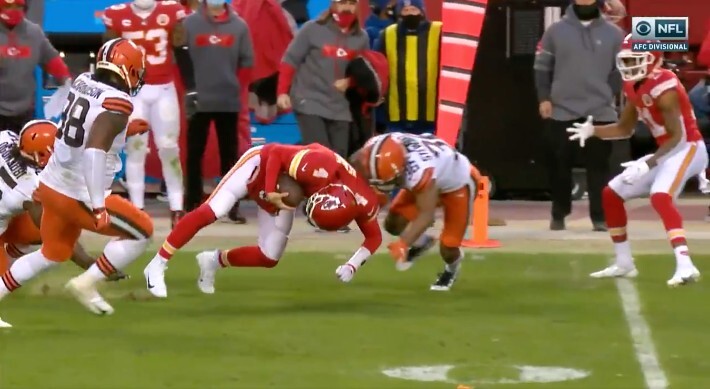 Browns fans flashed back to playoffs in 2021, seeing Chad Henne lead a big  drive for the Chiefs again - Dawgs By Nature