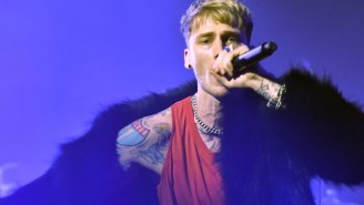 Machine Gun Kelly Performed ‘Lonely’ On ‘SNL’ In Tribute To His Dad And Aunt