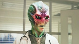 What’s On Tonight: ‘Resident Alien’ Is Back, But He’s Not Himself, And ‘Batwoman’ Is ‘Toxic’