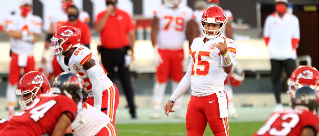 mahomes-top.jpg