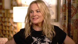 Amy Poehler Inspires Her Teenage Daughter To Be A ‘Rebel Girl’ In Netflix’s ‘Moxie’ Trailer