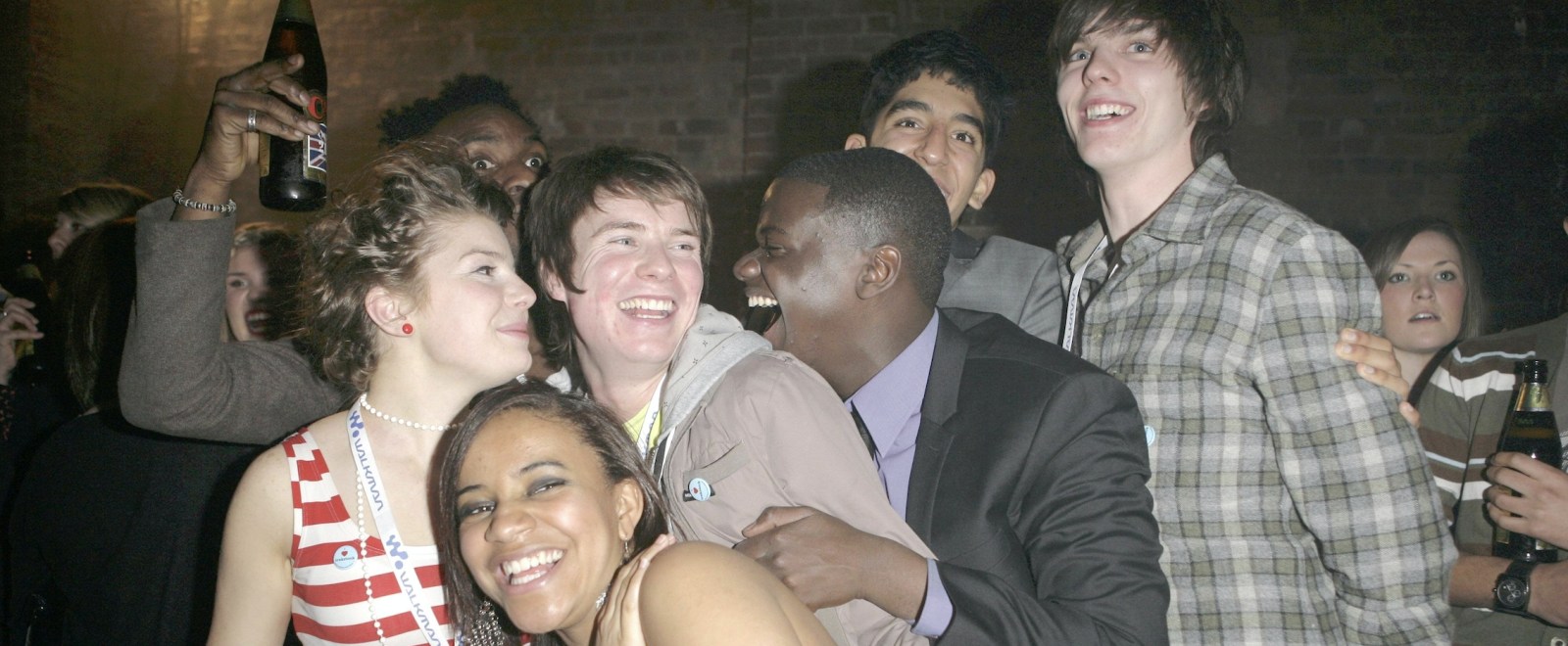 skins-cast.jpg