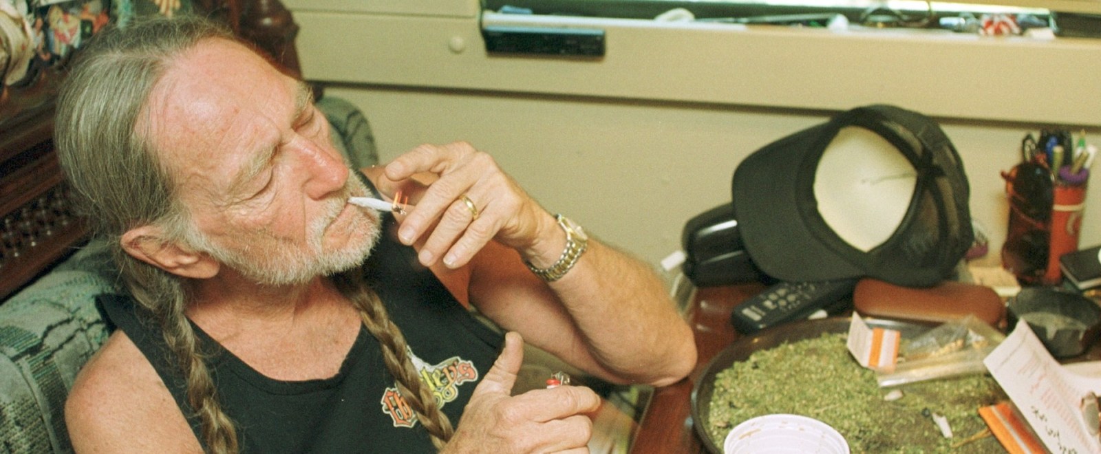 willie-nelson-weed-getty-full.jpg