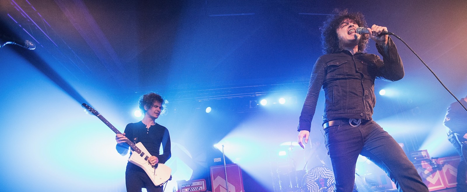 Omar-Rodriguez-Lopez-Cedric-Bixler-Zavala-at-the-drive-in-mars-volta-getty-full.jpg