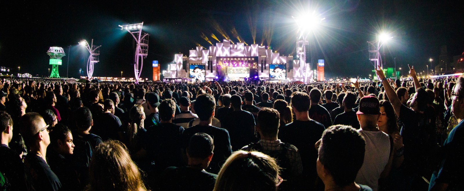 music-festival-concert-crowd-audience-getty-full.jpg