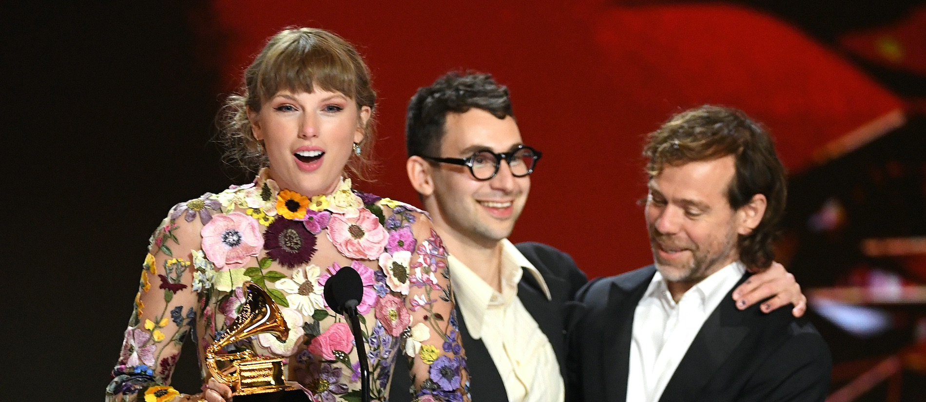 Taylor Swift Wins Album Of The Year For ‘Folklore’ At The 2021 Grammys ...