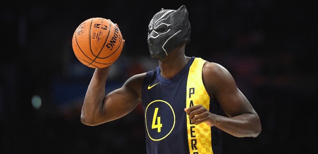 blackpantherdunk1024.jpg