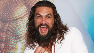 Jason Momoa Transformed From Aquaman To ‘Aguaman’ While Delighting Travelers As A Stand-In Flight Attendant