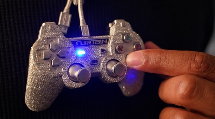 Patrick Surtain II wears awesome PlayStation 2-inspired chain