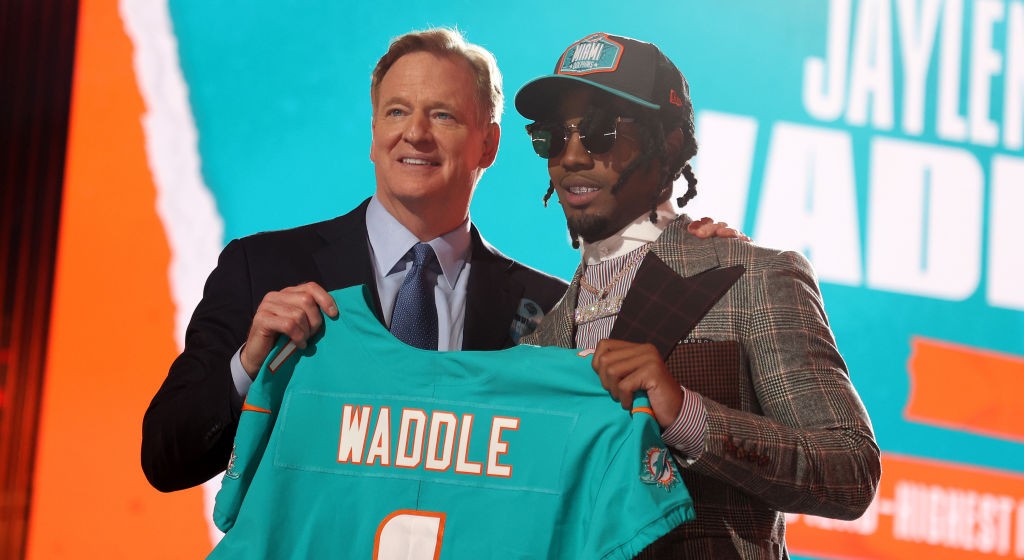 Miami Dolphins WR Jaylen Waddle explains his viral draft video