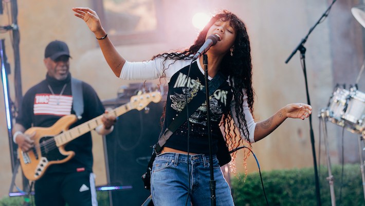 pics Jada Pinkett Smith Metal Band willow reunites jada pinkett smith s