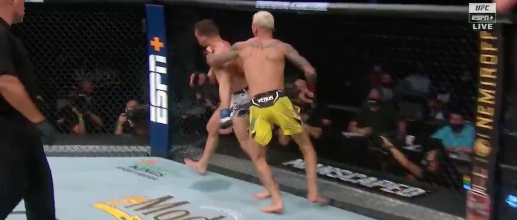 Charles Oliveira Won The Lightweight Title At UFC 262