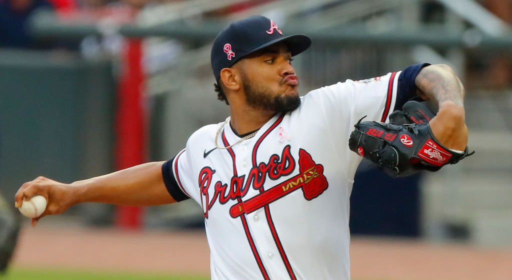 Atlanta Braves pitcher Huascar Ynoa breaks hand punching dugout bench