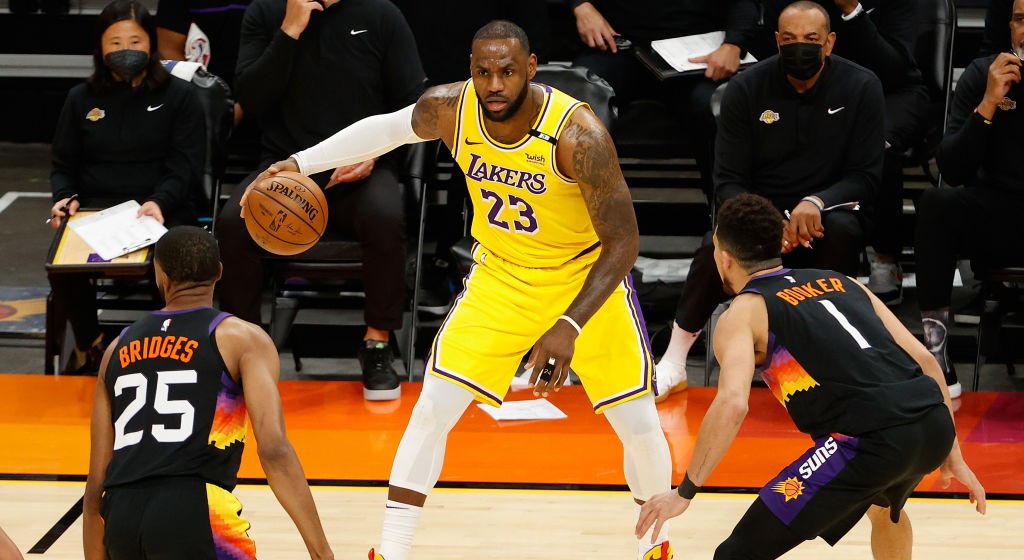 Why did Lakers' LeBron James switch his jersey number from 23 to 6