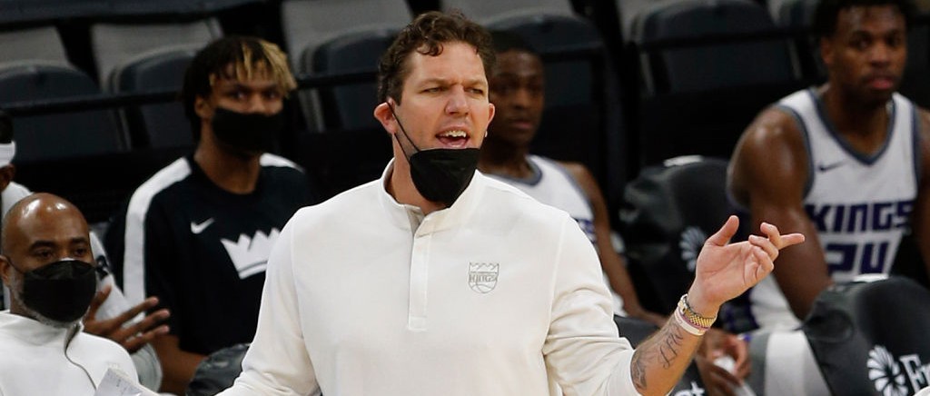 The Kings Will Reportedly Keep Luke Walton As Coach For Another Season