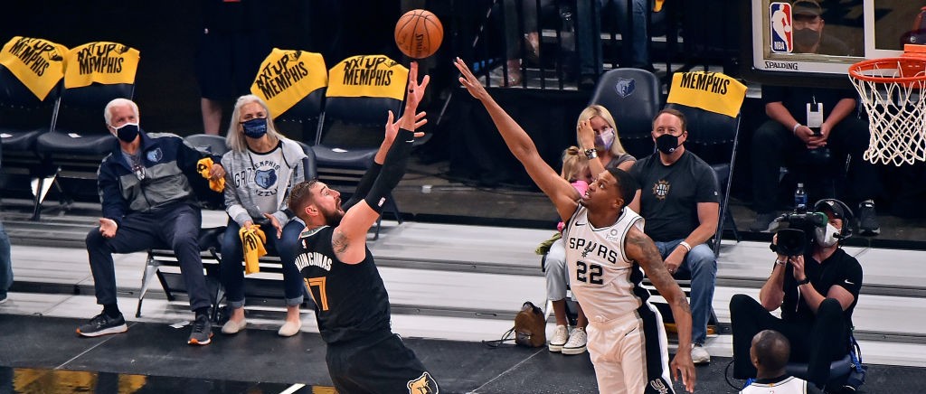 Jonas Valanciunas’ Dominant 23 Point, 23 Rebound Game Led Memphis Over San Antonio In The Play-In