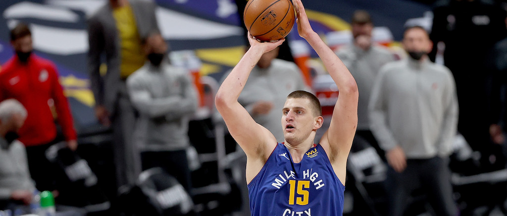 jokic-top.jpeg