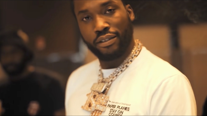 Who's Making Noise⁉️ on X: Meek Mill's new Iced-Out Cartier