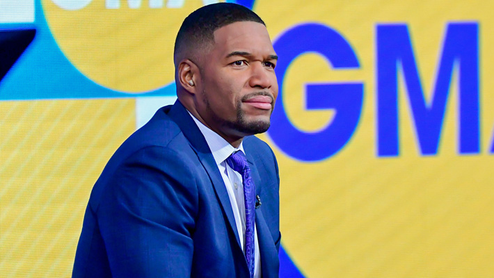 Michael Strahan says jersey being auctioned is fake: report