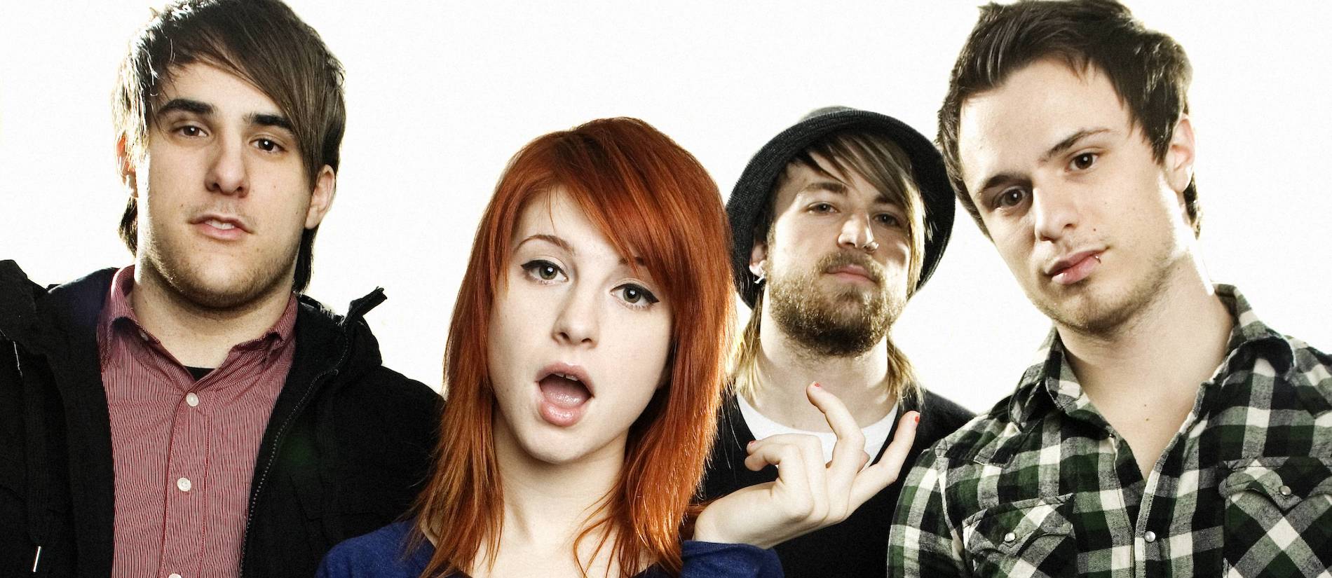 Paramore 2023. Paramore Сумерки. Paramore диск. Параморе романтика.