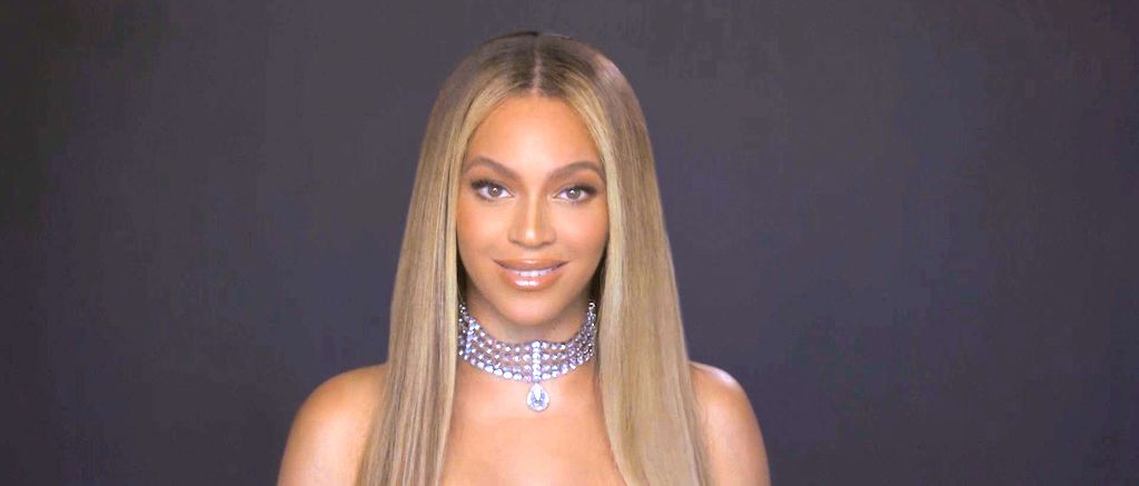 Beyonce Was Photographed With A Telfar Bag And Now Fans Are Sure They ...