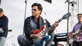 John Stamos Reunites With ‘Full House’ Pals The Beach Boys To Perform ‘Wouldn’t It Be Nice’