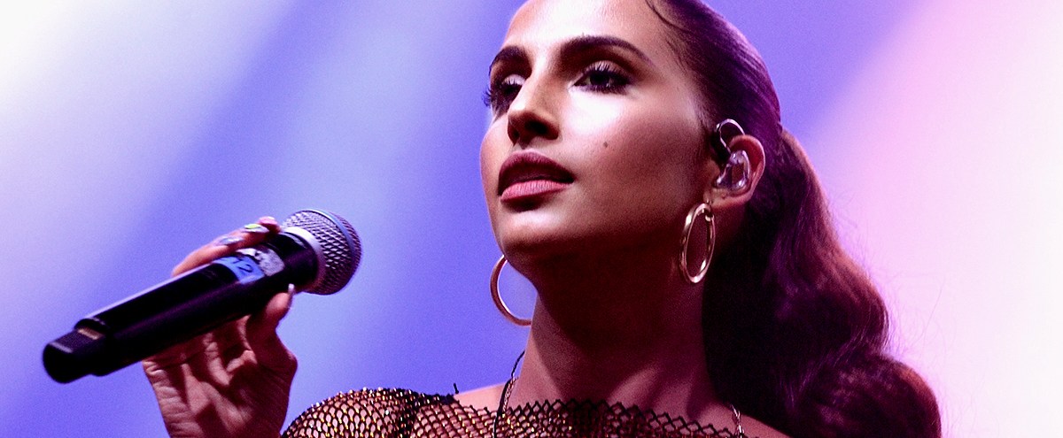 Snoh Aalegra’s ‘Temporary Highs In The Violet Skies’ Willingly Clings To Fantasies While Avoiding Reality