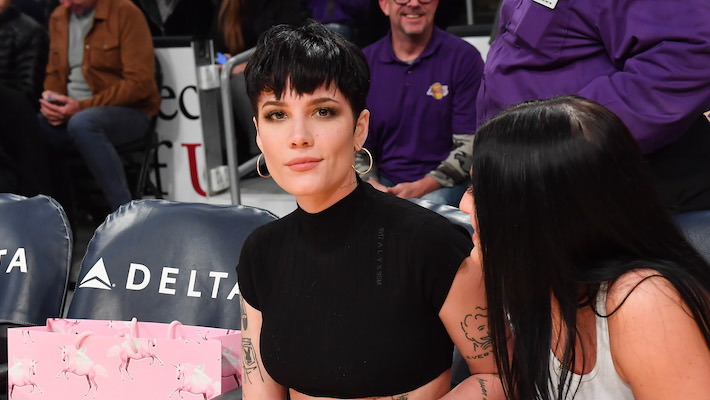 Halsey Proudly Showed Off A Picture Of Their Postpartum Stretch Marks 1330