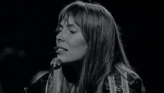Joni Mitchell Will Be Honored As MusiCares’ 2022 Person Of The Year