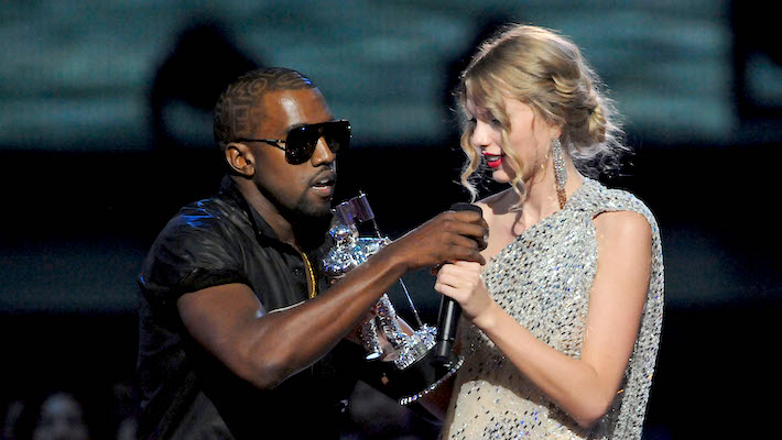 Taylor Swift's Kanye West VMAs Interruption Joke: Video