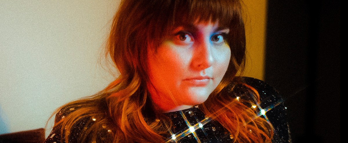 Kississippi’s Ebullient, Vulnerable ‘Mood Ring’ Is A Springboard From Basement Emo To Arena Pop