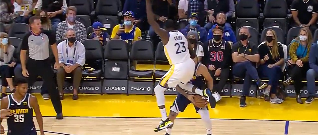 draymond-knee-top.jpg