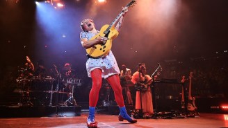 Harry Styles Wore A Dorothy Costume And Covered ‘Somewhere Over The Rainbow’ For His ‘Harryween’ Show