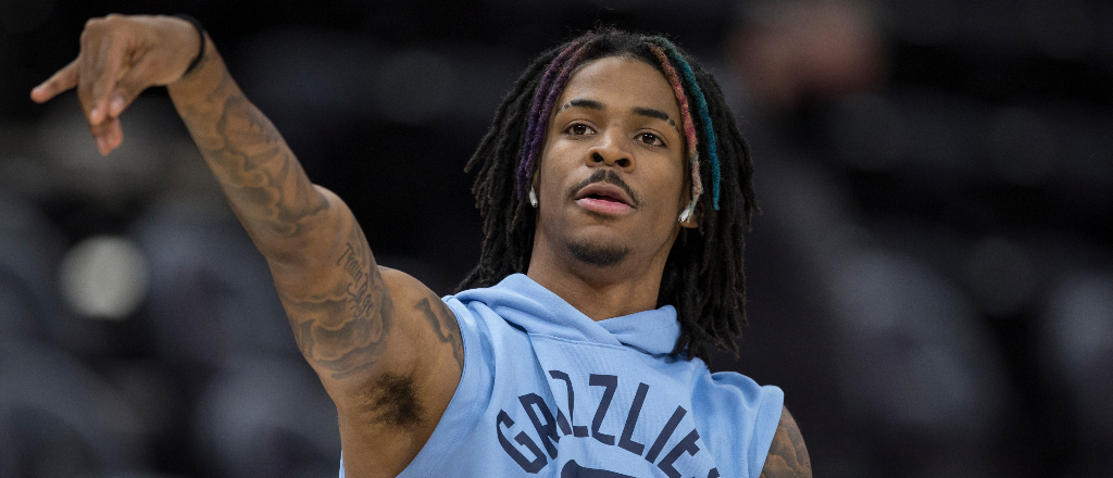 Ja Morant Left The Grizzlies’ Game Against The Hawks With A Knee Injury ...