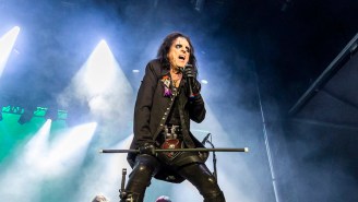 The Viral Photo Of Alice Cooper Spreading Holiday Cheer Is Making The Rounds Again For The Best Reason