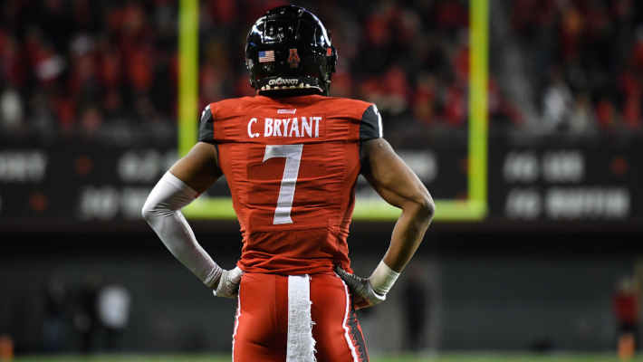 Breaking down Cincinnati Bearcats cornerback Ahmad 'Sauce' Gardner's  college highlights