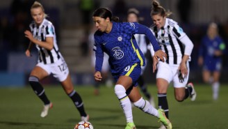 Chelsea Star Sam Kerr Got A Yellow Card For Laying Out A Pitch Invader