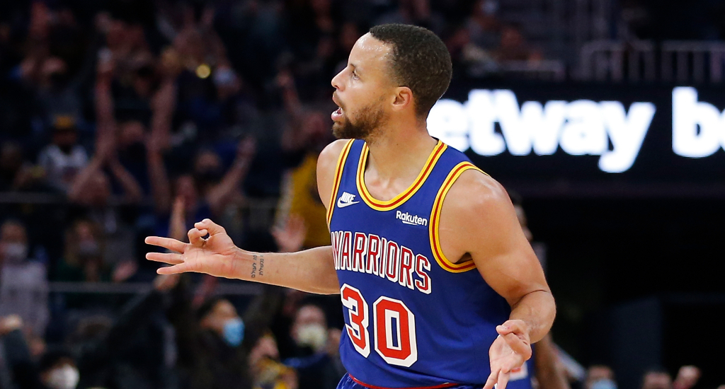 Watch Steph Curry Break Ray Allen's All-Time 3-Point Record