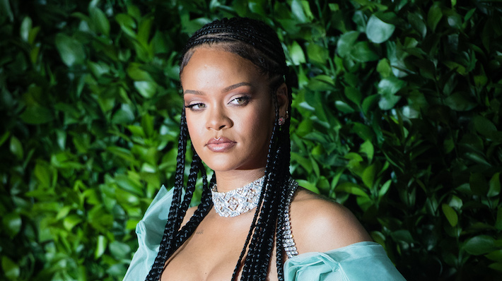 RIHANNA LAUNCHES SAVAGE X FENTY SPORTSWEAR LINE. ARE YOU HERE FOR