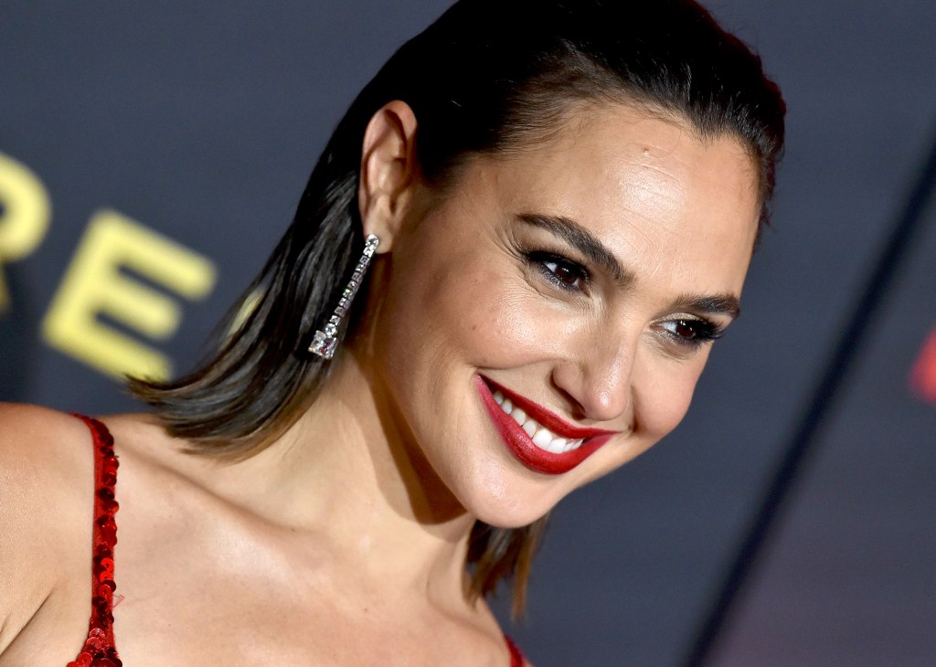 Gal Gadot Admits Her Cover Of 'Imagine' Was 'In Poor Taste'