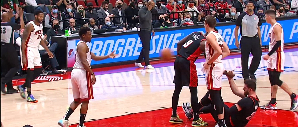 kyle lowry ejection