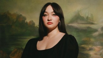 Mxmtoon Wants The Spotlight On Her Jaunty New Single ‘Mona Lisa’