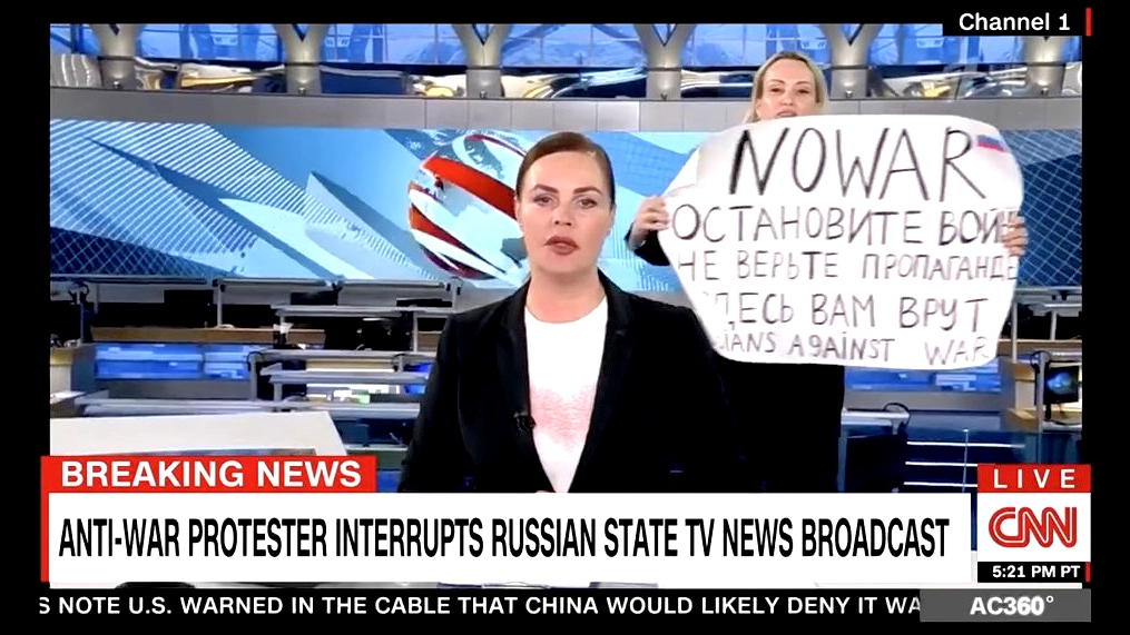 Marina Ovsyannikova interrupts Channel 1 broadcast in Russia