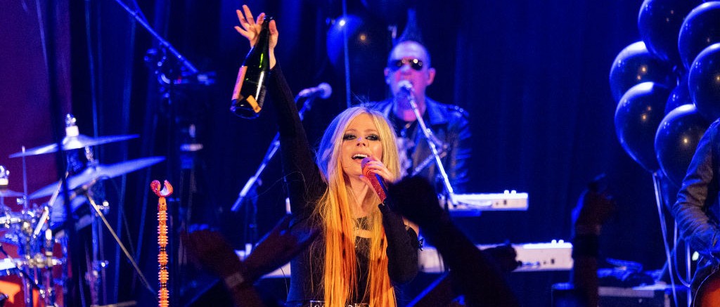 Avril Lavigne Roxy 2022