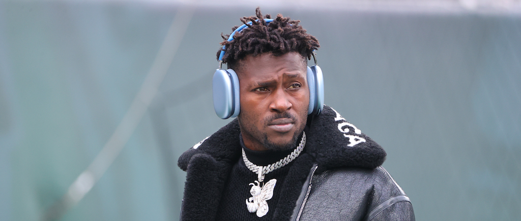 Antonio Brown Drops His New Album ‘Paradigm,’ Featuring Young Thug ...