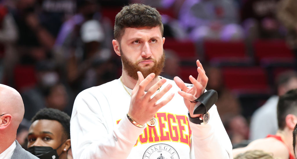 Jusuf Nurkic Got Fined 40,000 For Tossing A Fan's Phone