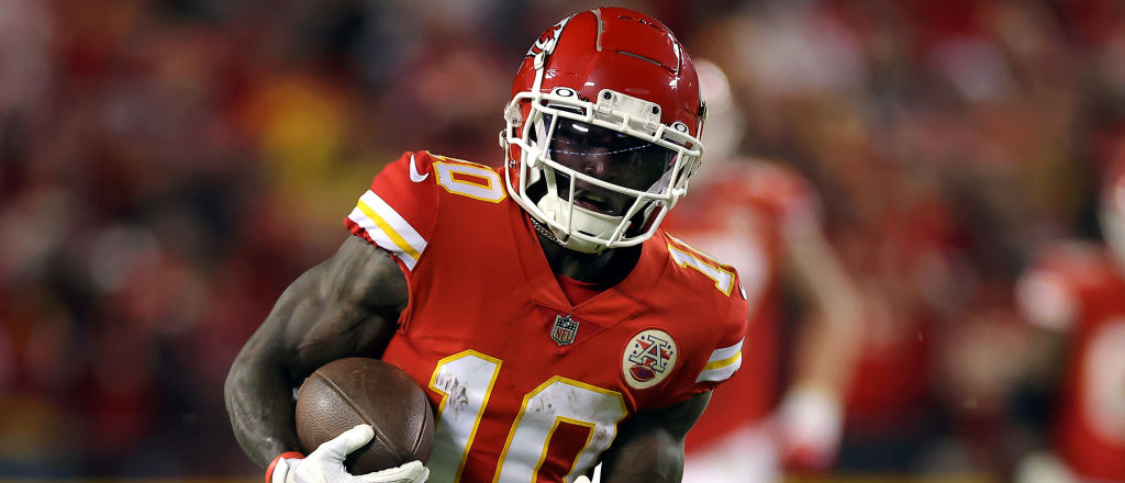 Report: The Dolphins Will Trade For Tyreek Hill After Extension Talks ...